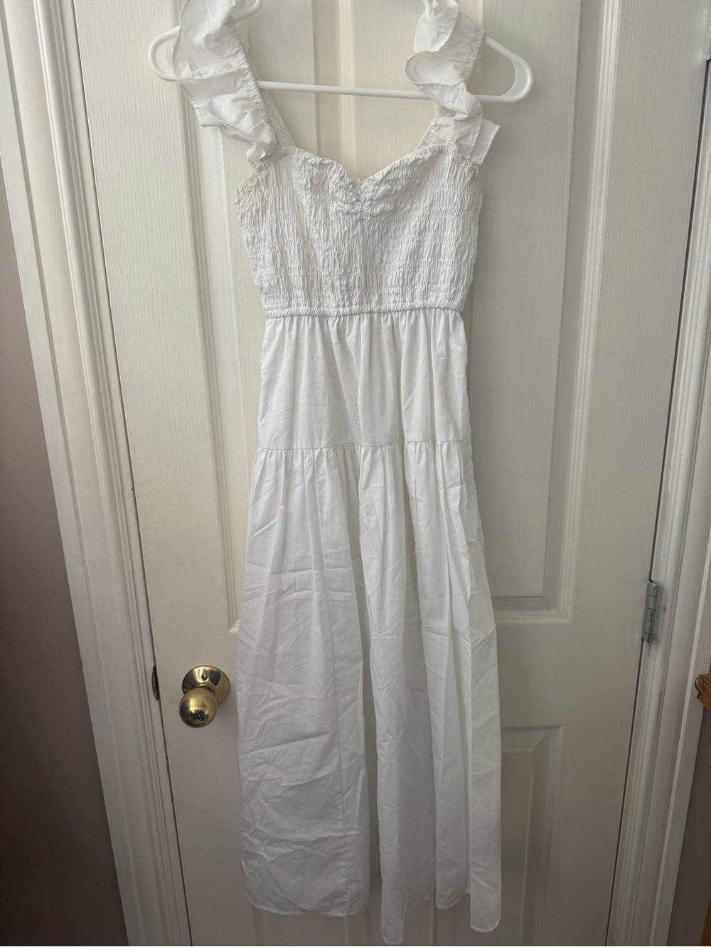 Abercrombie and Fitch White Ruffled Strap Smocked Maxi Dress Size XS